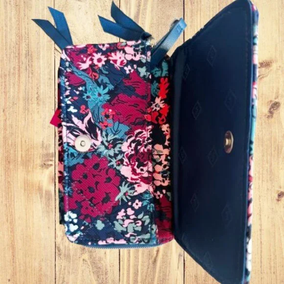 Vera Bradley Iconic RFID 3 in One Crossbody Wallet-Cabbage Rose Cabernet - Picture 3 of 5